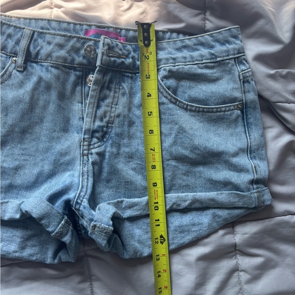 Edikted Blue Button down Jean Shorts - Picture 7 of 7